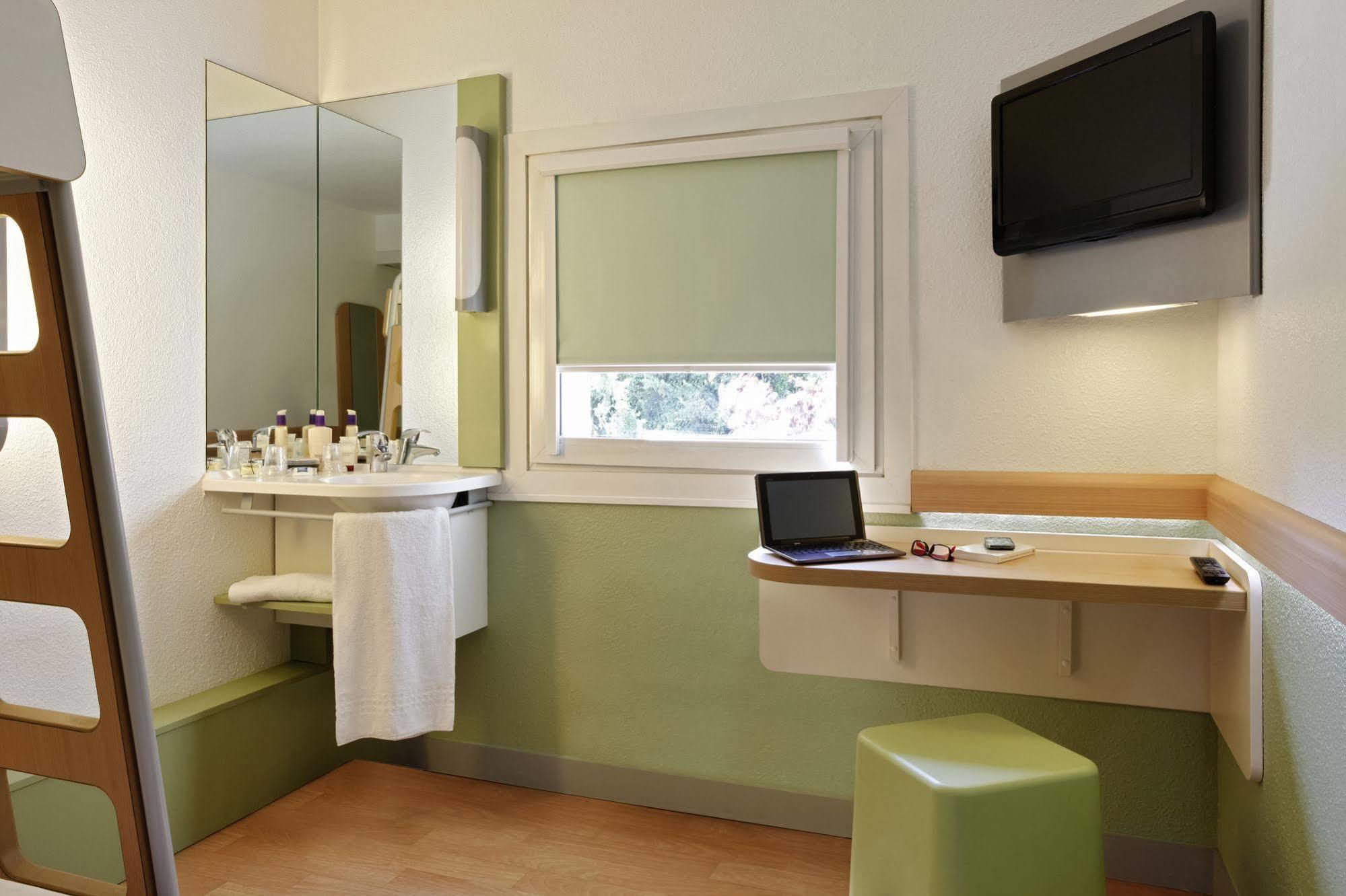 Ibis Budget Aix En Provence Est Le Canet Мерой Екстериор снимка